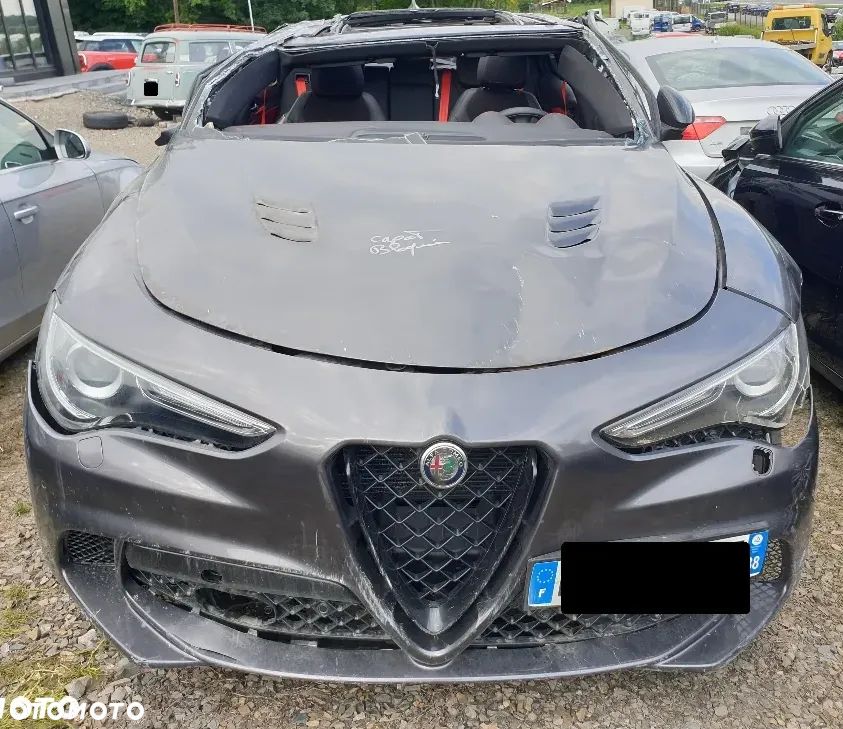 Alfa Romeo Stelvio V6 2.9 Bi-Turbo AT8-Q4 Quadrifoglio - 5