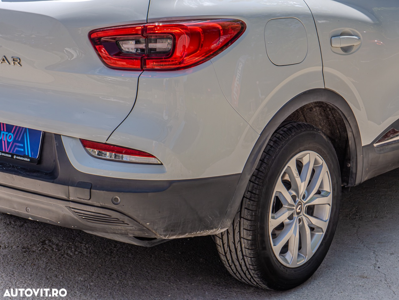 Renault Kadjar BLUE dCi 115 EDC INTENS - 24