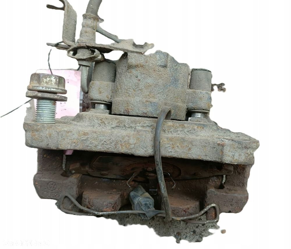 AUDI A4 B6 00-06 r. 1,9 TDI ZACISK HAMULCOWY Z JARZMEM PRAWY PRZÓD - 3