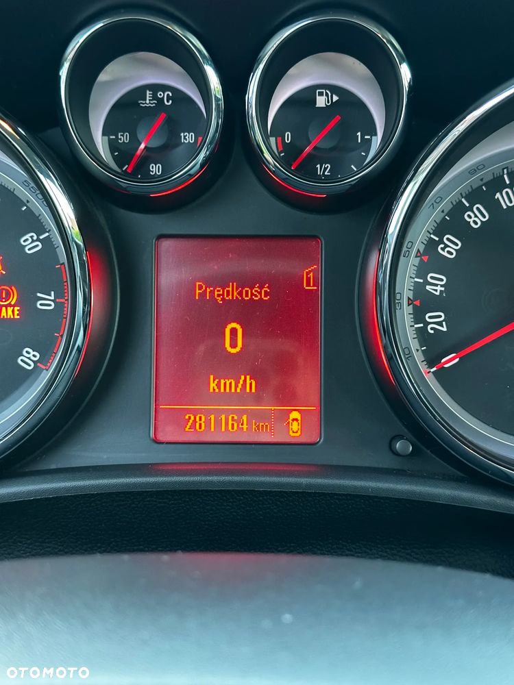 Opel Astra 1.6 T Cosmo - 12