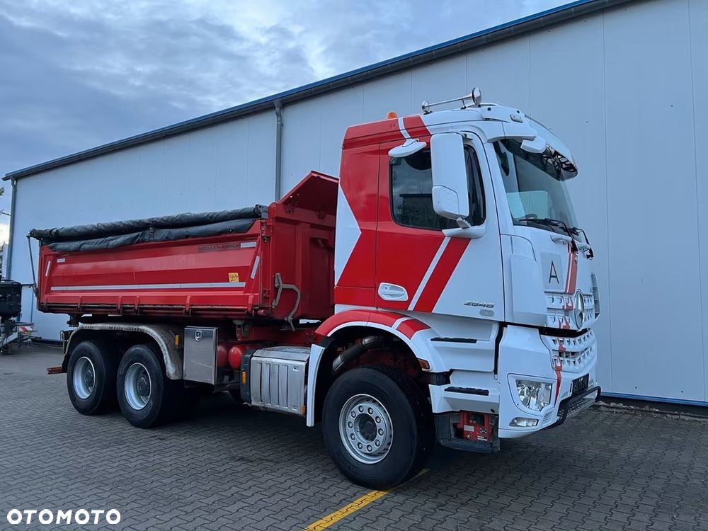 Mercedes-Benz Arocs 2648 K 6x4 – Meiller wywrotka 3-stronna - Bordmatik / 476 KM / 143 tys. km / EURO 6 - 2