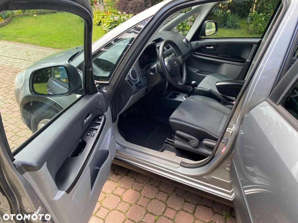 Suzuki SX4 1.6 VVT 4x4 Comfort - 5