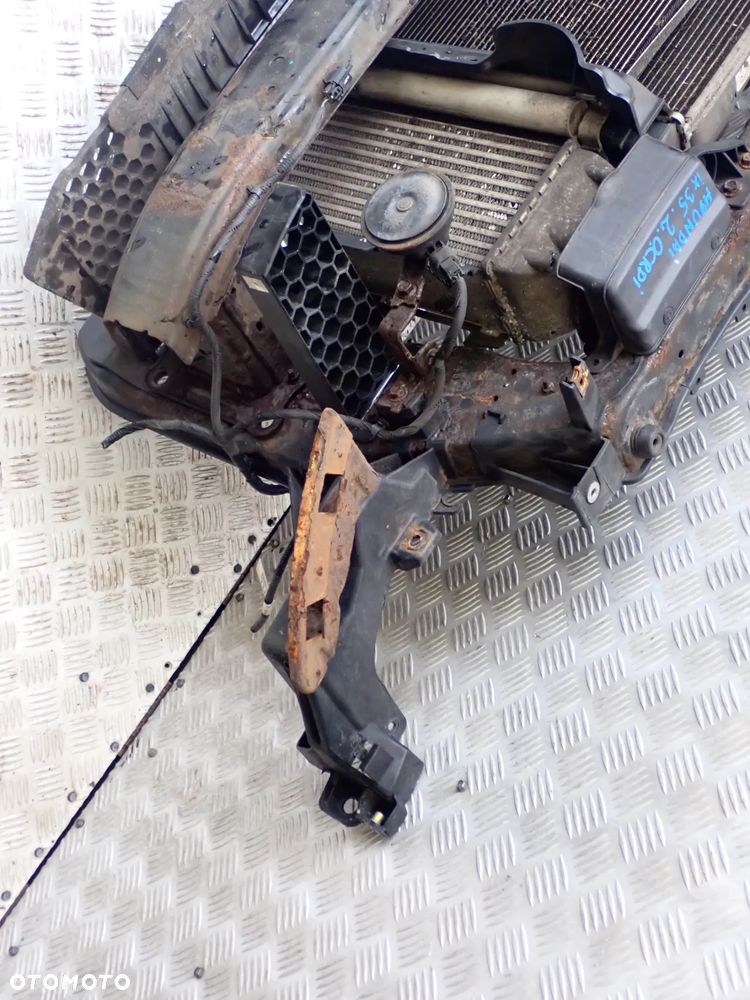 PAS PRZEDNI CHŁODNICE WENTYLATOR HYUNDAI IX 35  2.0 CRDI - 3