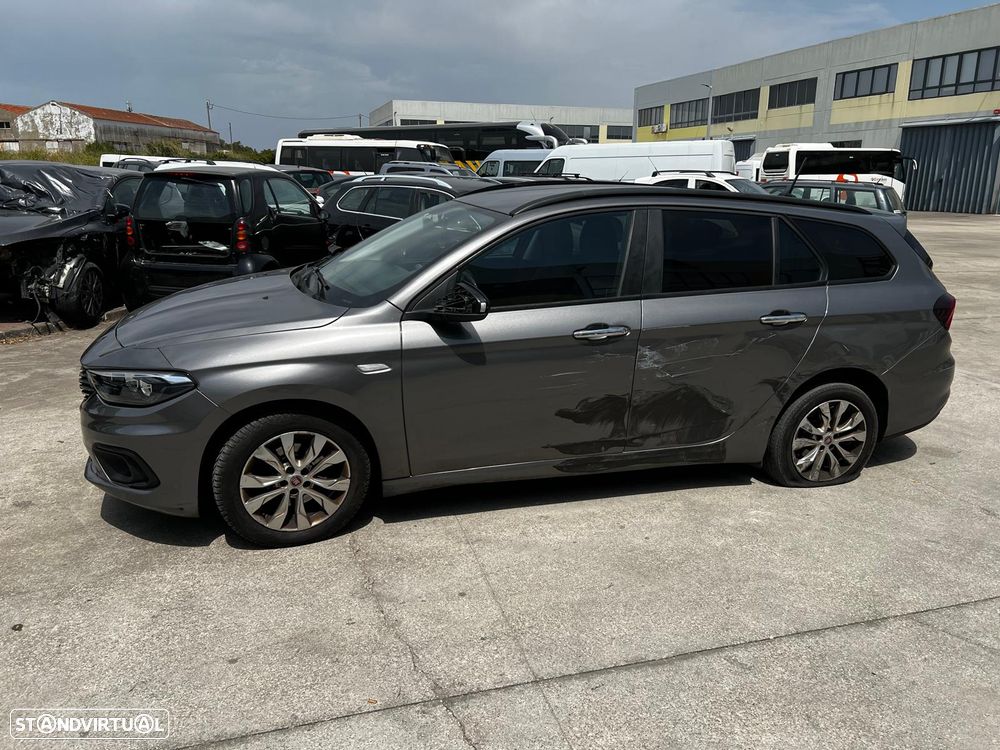 Fiat Tipo 2019 para peças motor avariado - 4