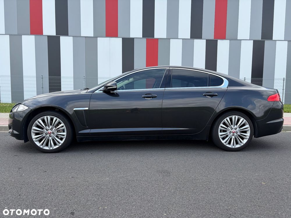 Jaguar XF 3.0 T AWD Luxury - 8