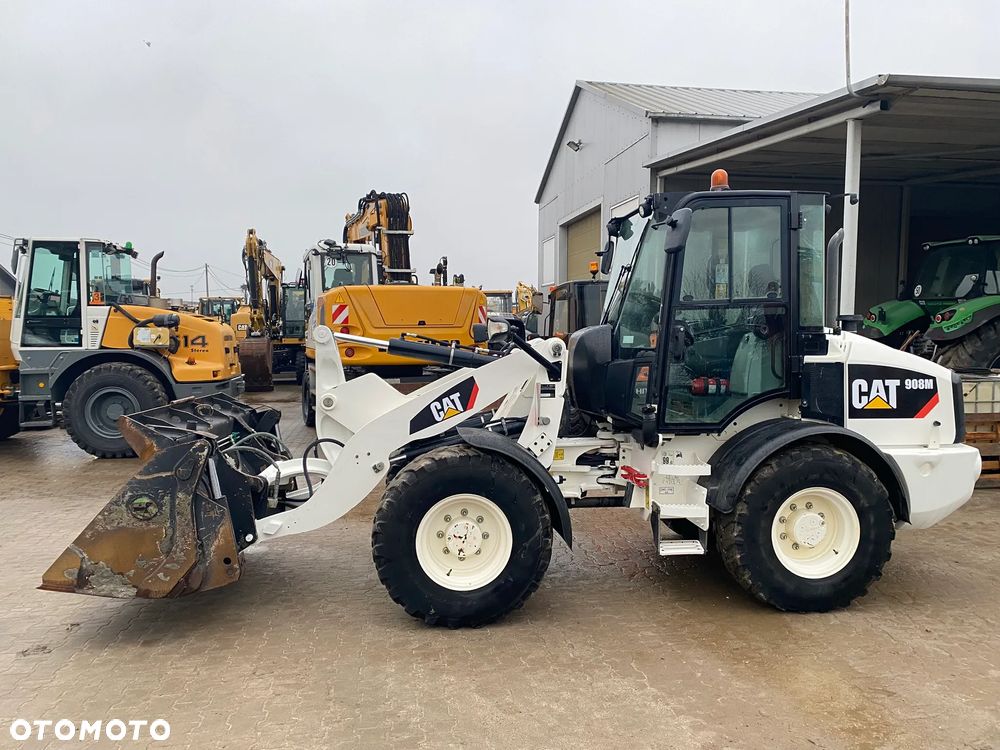 Caterpillar CAT 908M, 2020 ROK, 3400 MTH, ŁYŻKA OTWIERANA + WIDŁY, z NIEMIEC, - 3