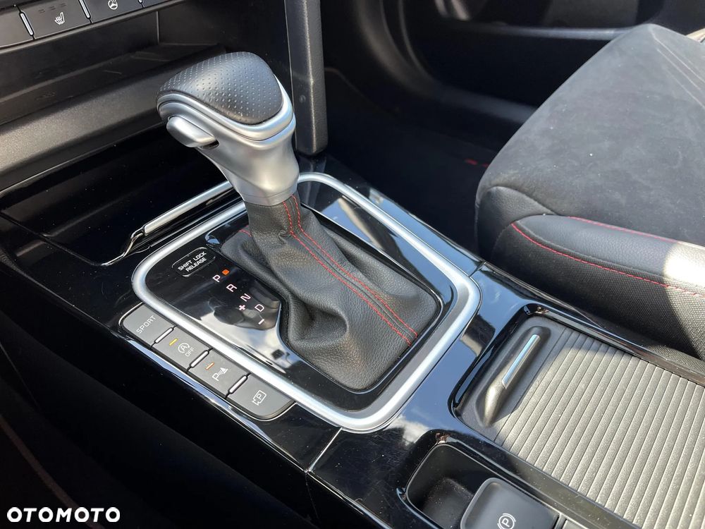 Kia ProCeed 1.6 T-GDI GT DCT - 15