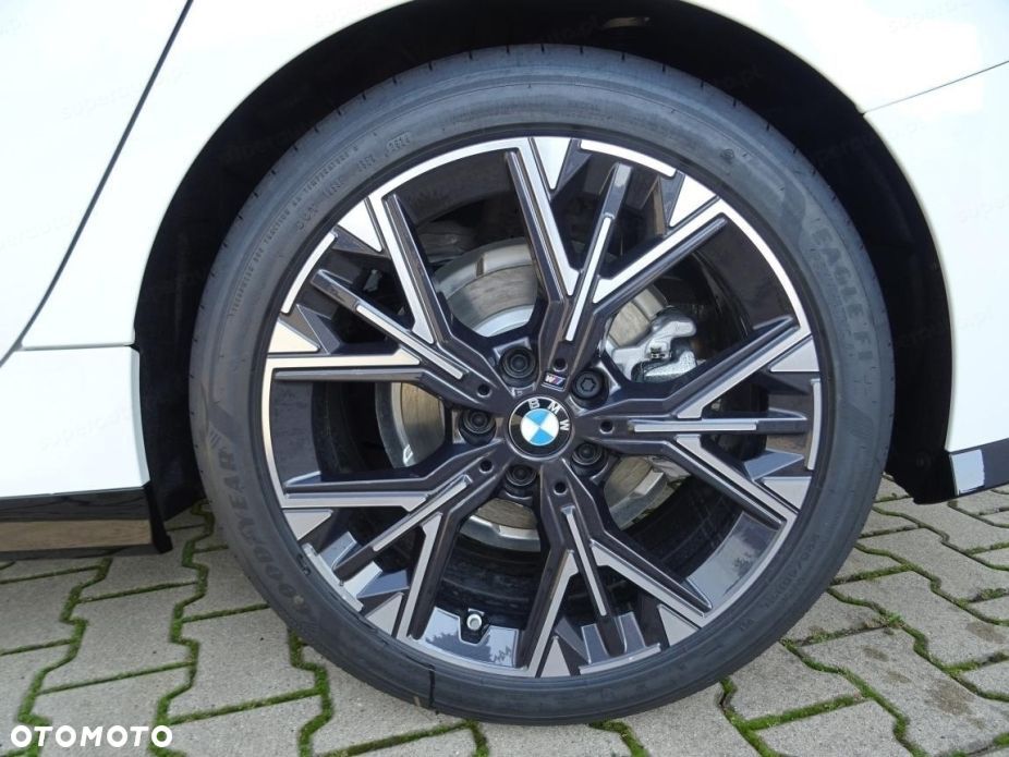 BMW Seria 1 120 mHEV - 14