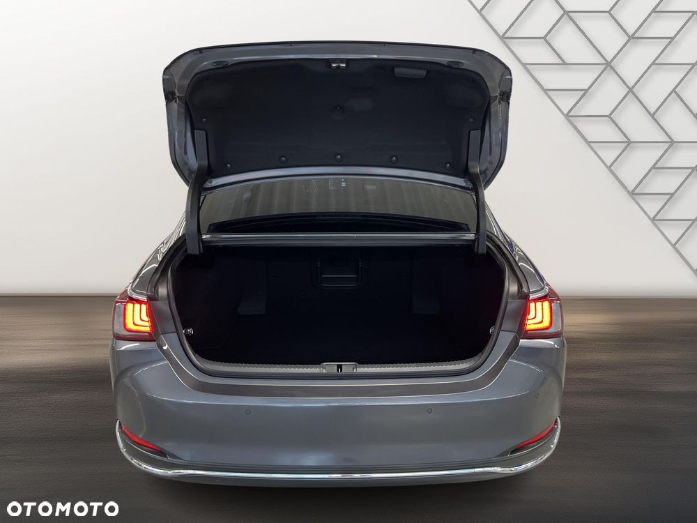 Lexus ES 300h Business Edition - 17