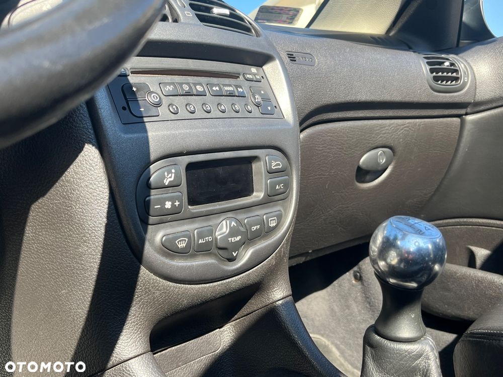 Peugeot 206 CC 2.0 - 19