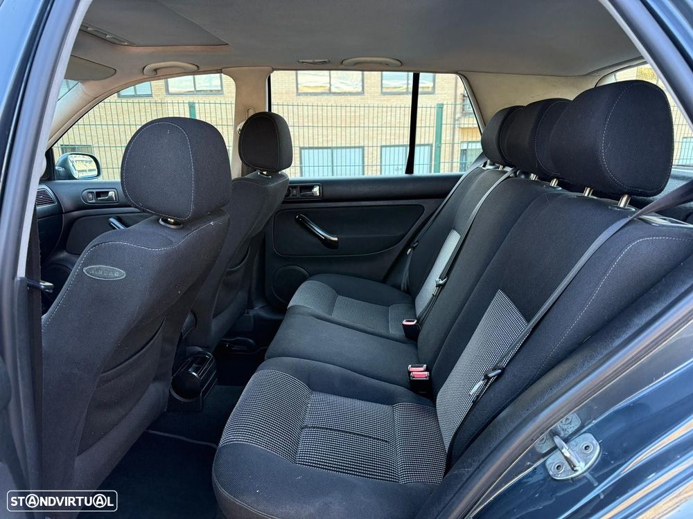 VW Golf 1.9 TDi Highline - 10