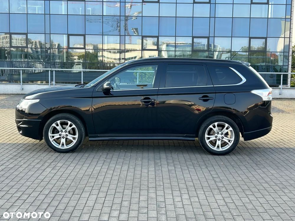 Mitsubishi Outlander 2.2 DI-D 4WD Automatik Instyle - 4