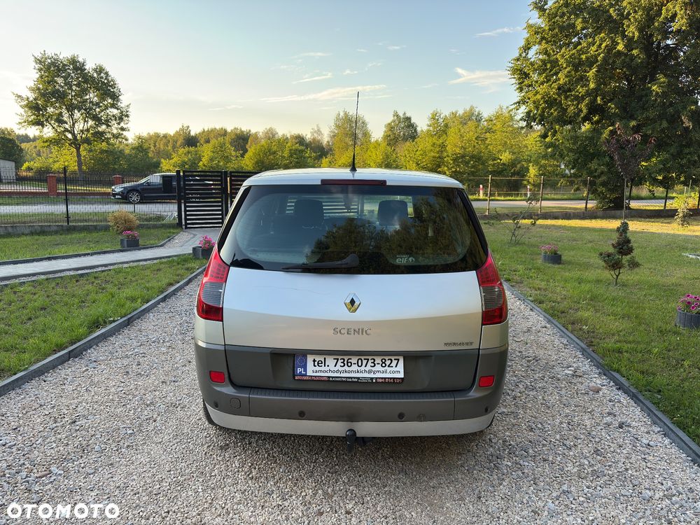 Renault Grand Scenic - 8