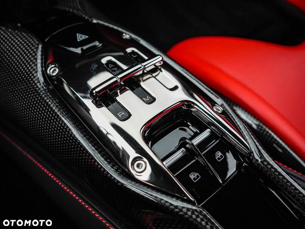 Ferrari SF90 Stradale - 22