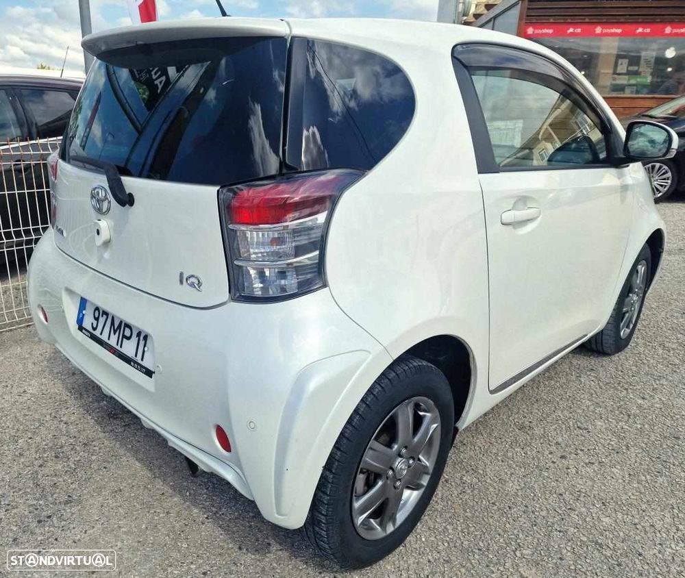 Toyota iQ 1.4 D-4D 2 - 21