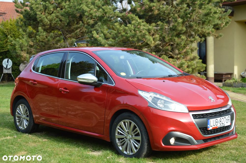Peugeot 208 - 33