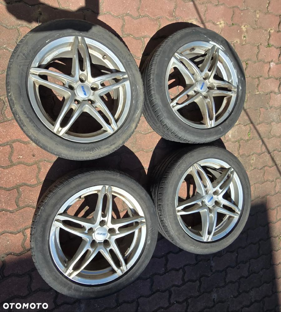 Volkswagen Golf 1.6 Comfortline - 20