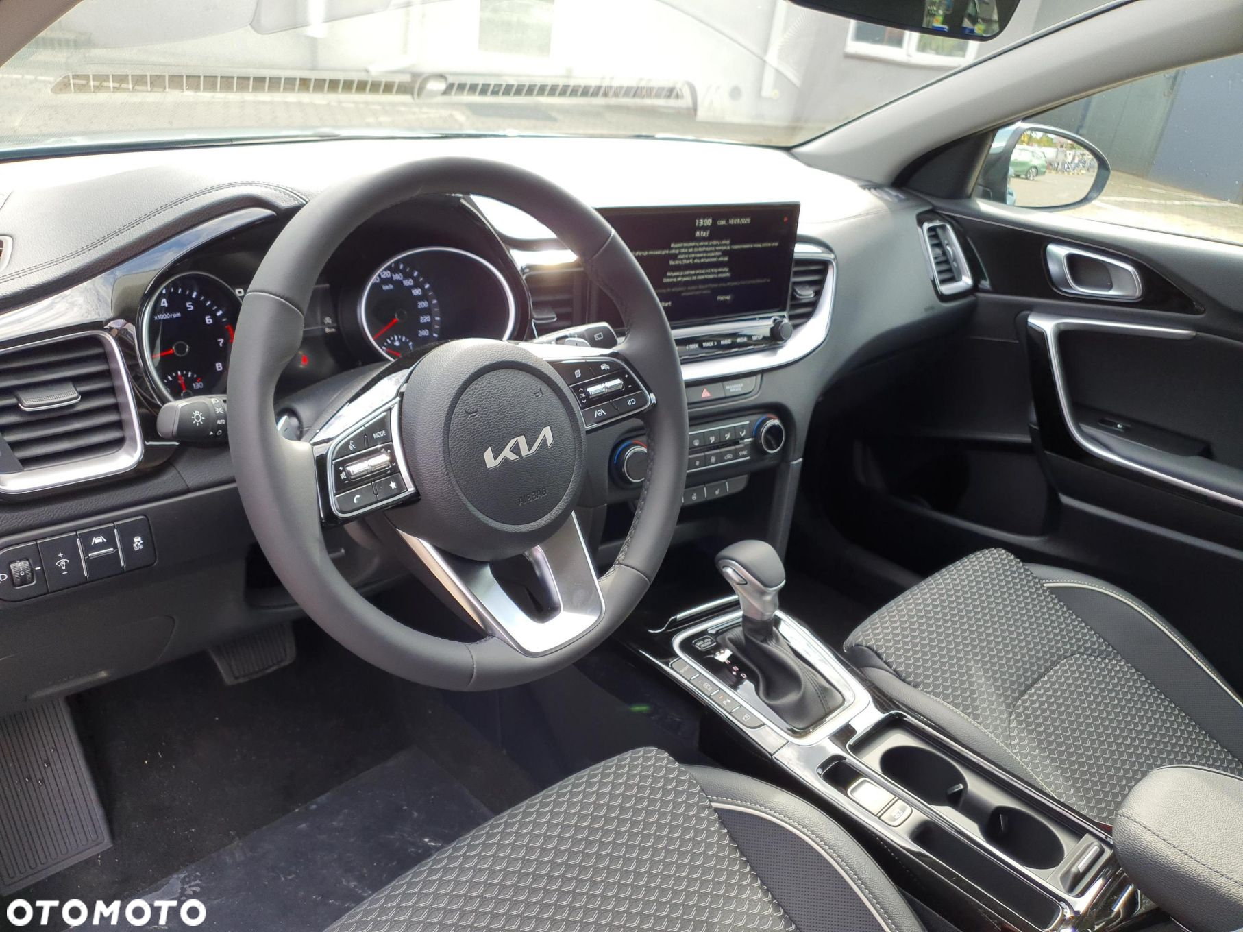 Kia Ceed - 8