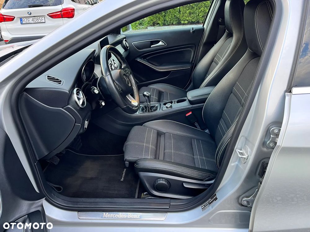 Mercedes-Benz GLA 180 - 20