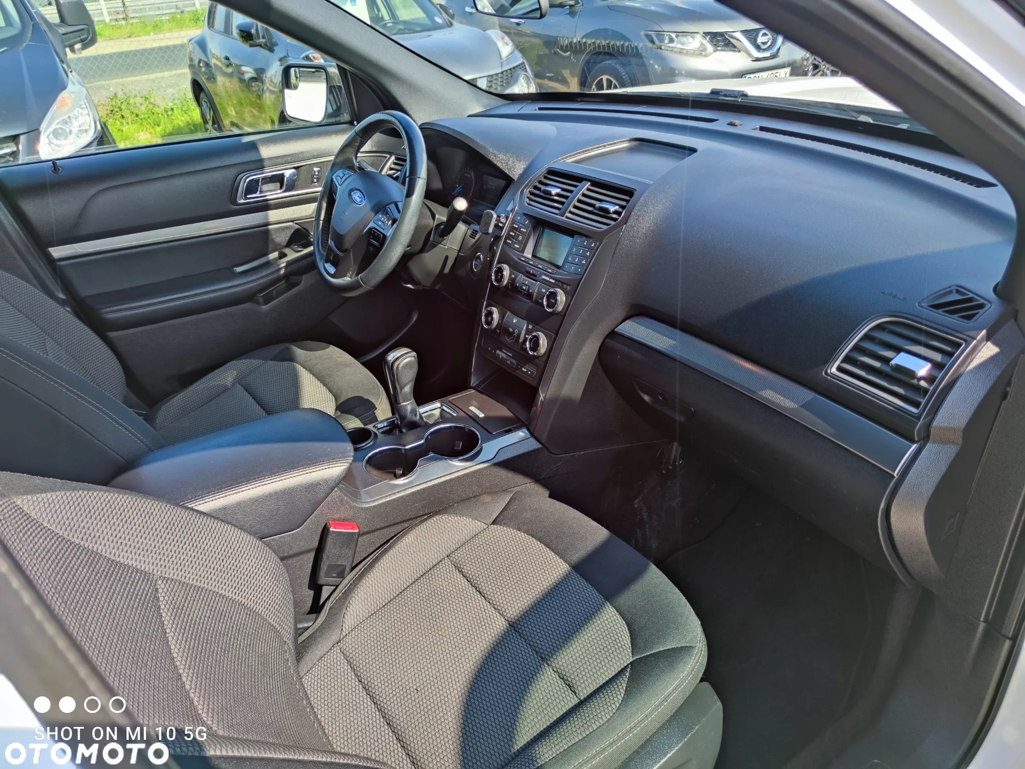 Ford Explorer - 10