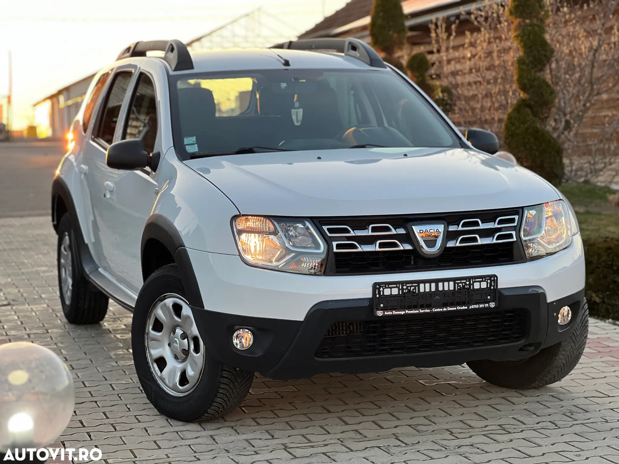 Dacia Duster 1.2 TCe 4x2 Laureate - 2