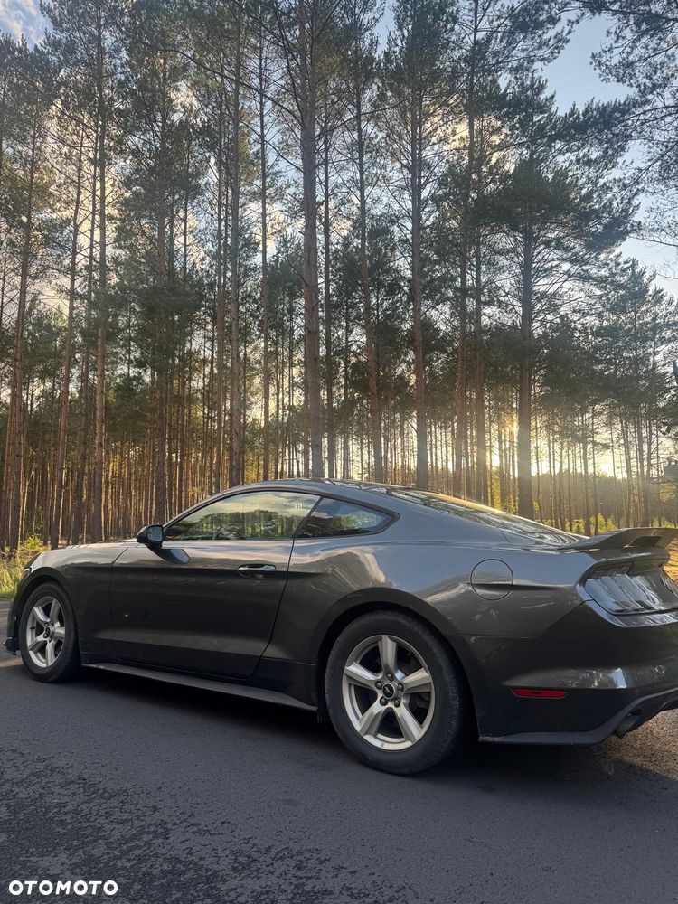 Ford Mustang 3.7 V6 - 6
