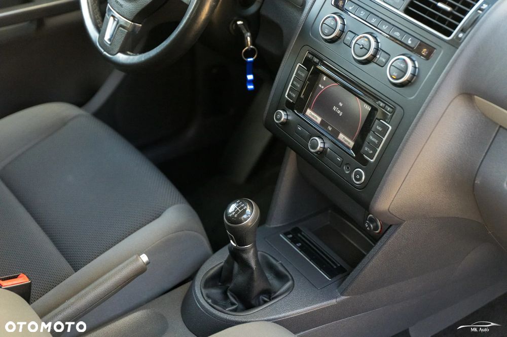 Volkswagen Touran 1.6 TDI DPF BlueMotion Technology Trendline - 31