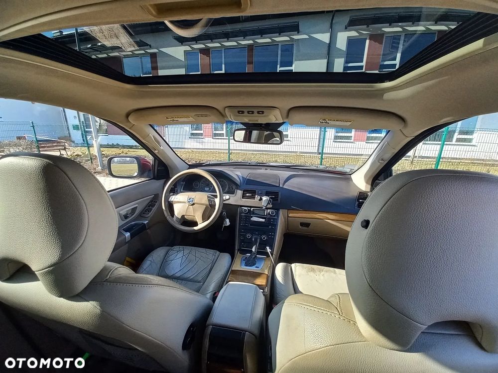 Volvo XC 90 - 9
