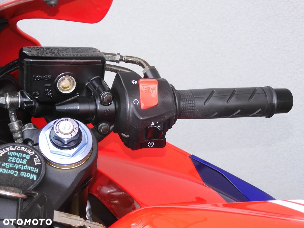 Honda CBR - 26