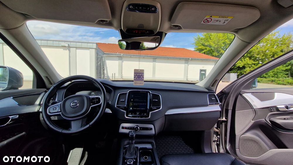 Volvo XC 90 D5 AWD Momentum 7os - 10