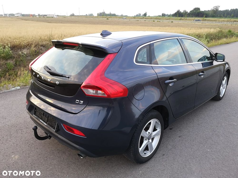 Volvo V40 D3 Momentum - 3