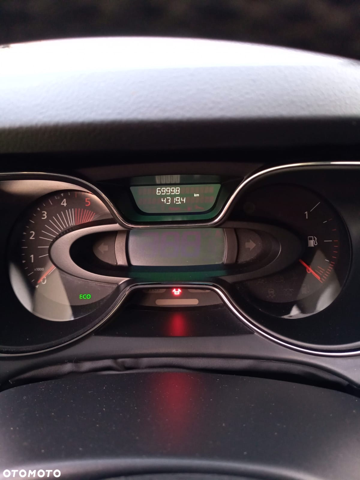 Renault Captur 1.5 dCi Energy Intens - 10