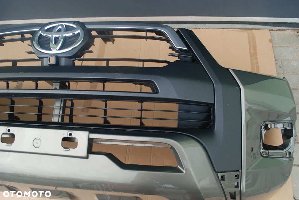 TOYOTA HILUX VIII INVINCIBLE 20- Zderzak Przedni Przód - 11