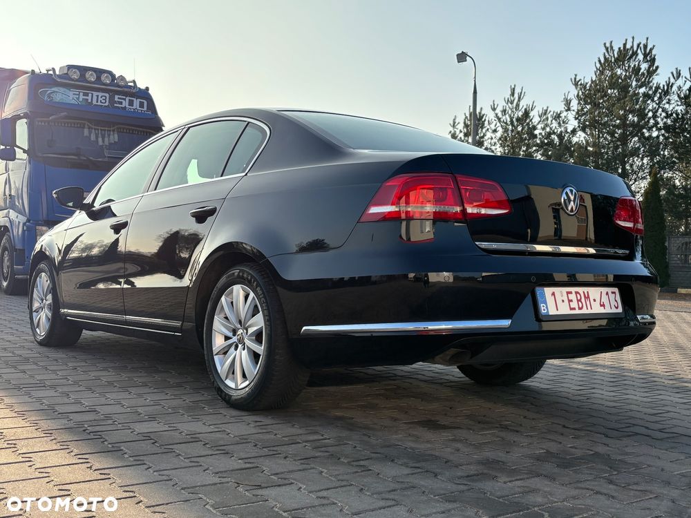 Volkswagen Passat - 14