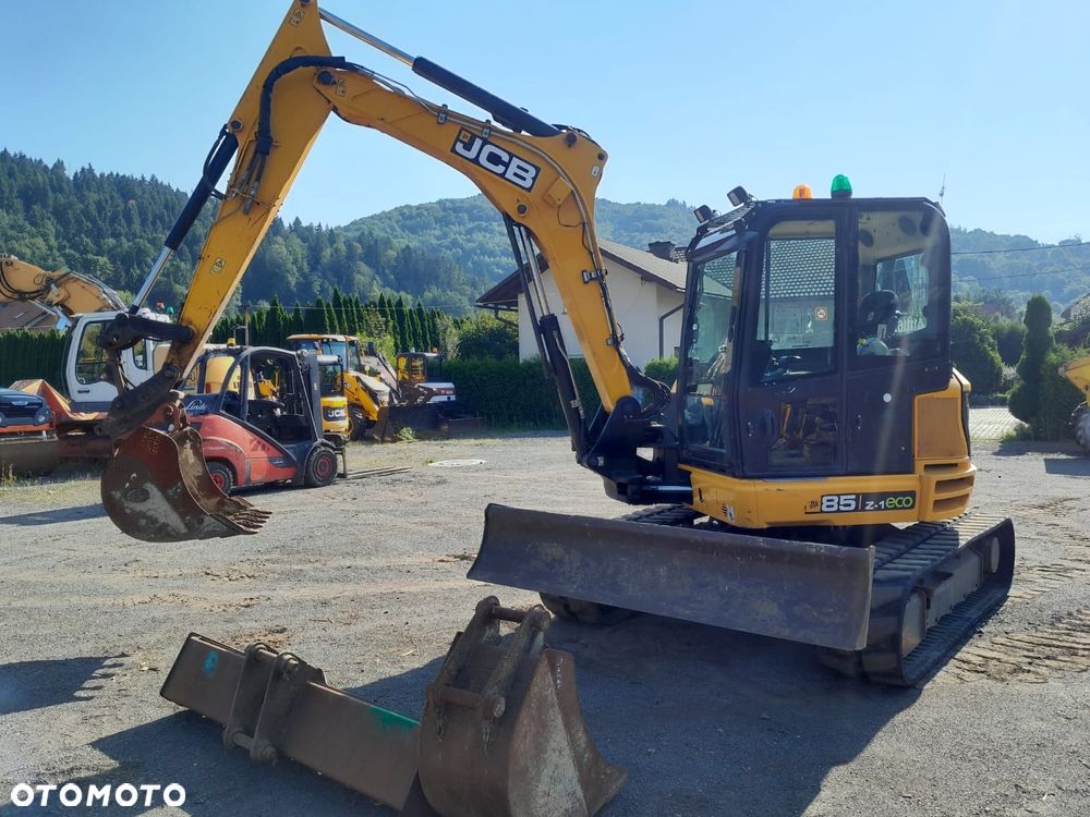 JCB 85Z-1, szybkozłacze i 3 łyżki - 9