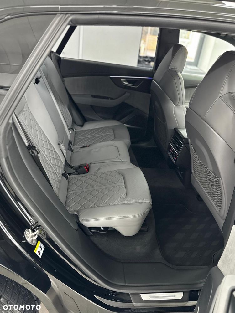 Audi SQ8 TFSI Quattro Tiptronic - 26