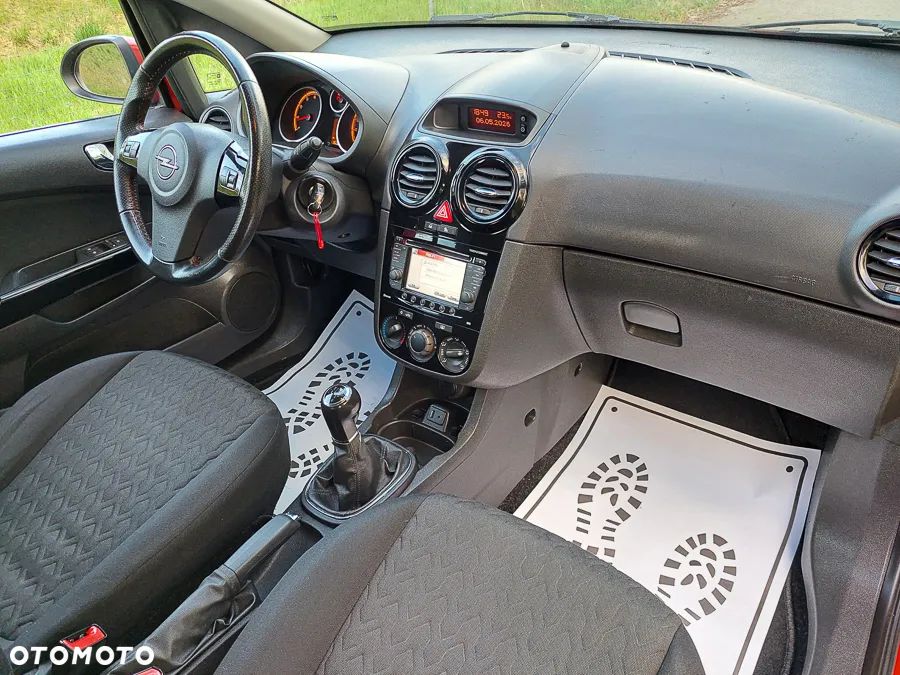 Opel Corsa 1.2 16V Edition / Active - 29