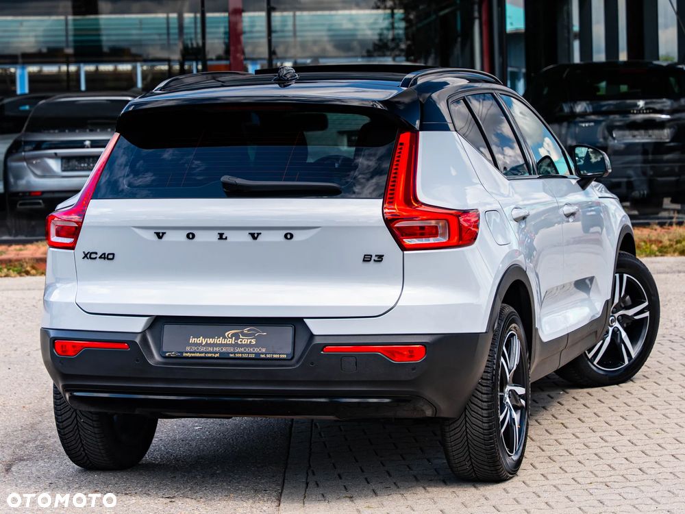 Volvo XC 40 B3 B DKG Plus Dark - 3