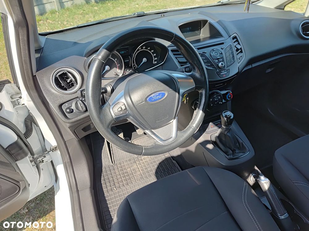 Ford Fiesta 1.25 Ambiente EU5 - 15