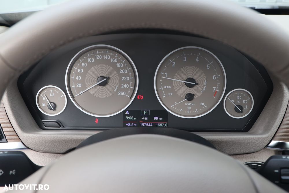 BMW Seria 3 320i Aut. Modern Line - 22