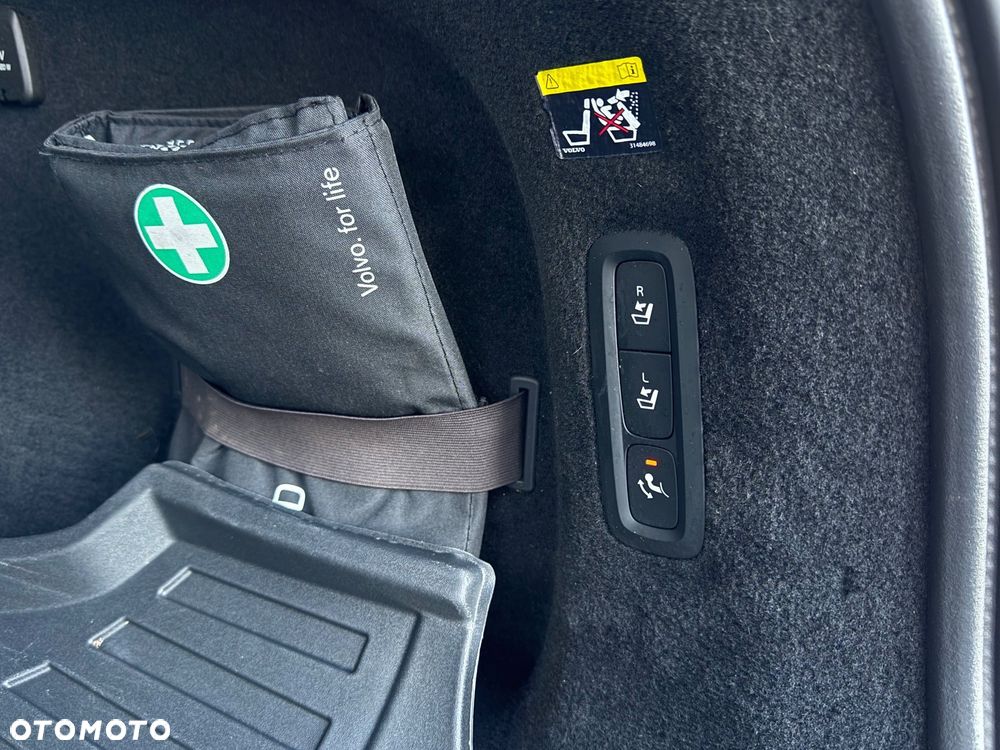Volvo V90 D5 AWD Geartronic Inscription - 26