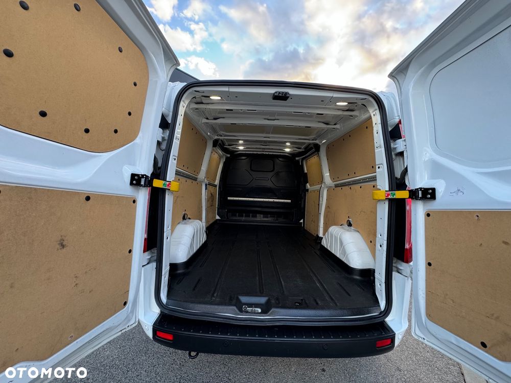 Ford Transit Custom - 8