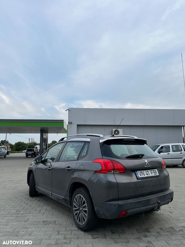 Peugeot 2008 1.2 VTi Active - 4