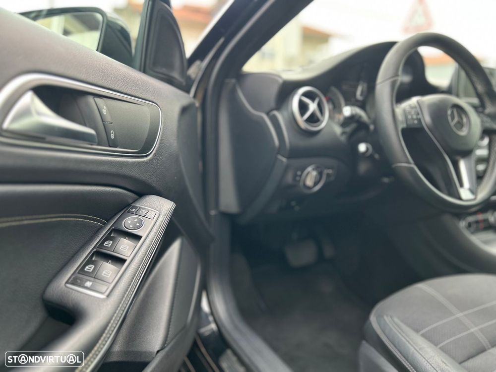 Mercedes-Benz A 180 - 21