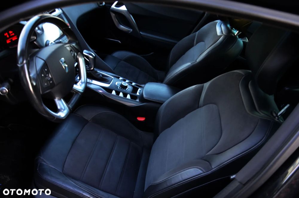 Citroën DS5 HDi 165 Business - 12