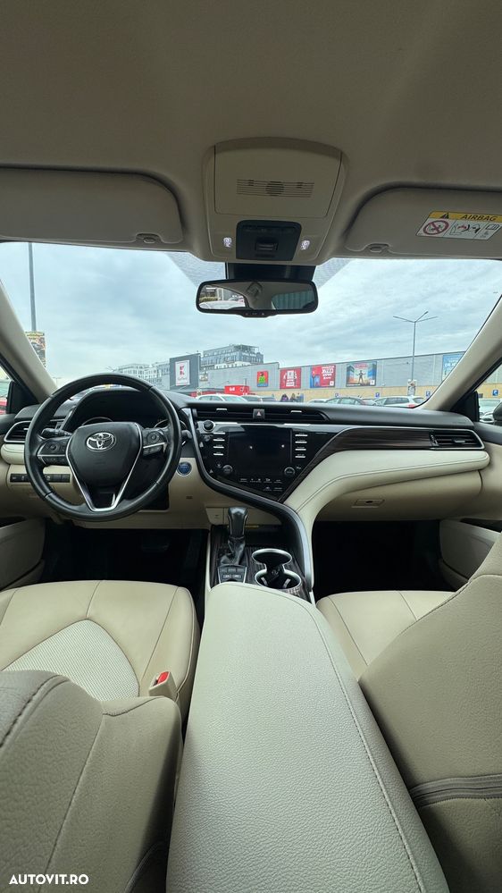Toyota Camry - 8