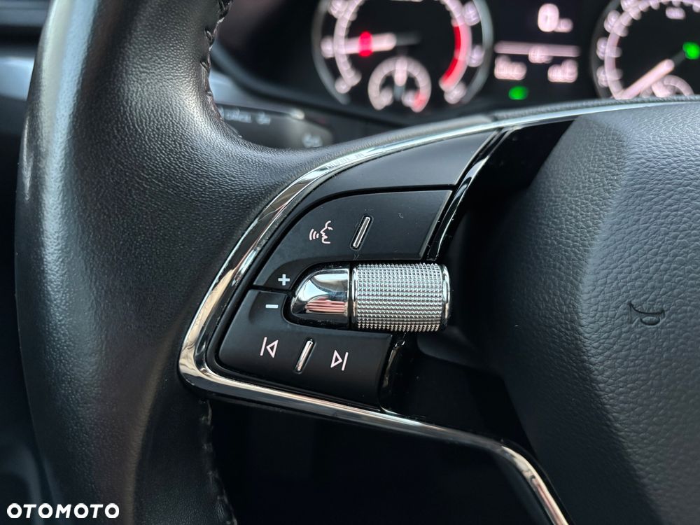 Skoda Superb 1.5 TSI Ambition DSG - 22