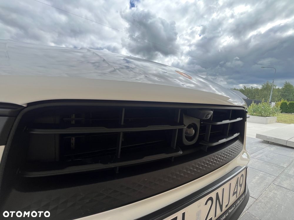 Porsche Macan - 10