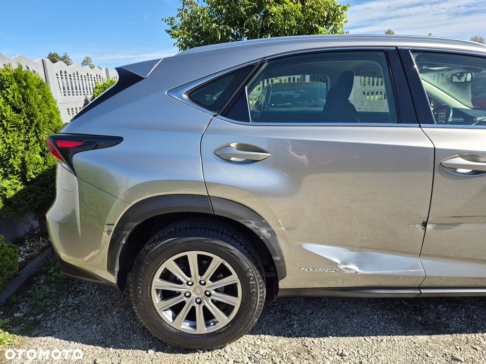 Lexus NX 300h Elite AWD - 27