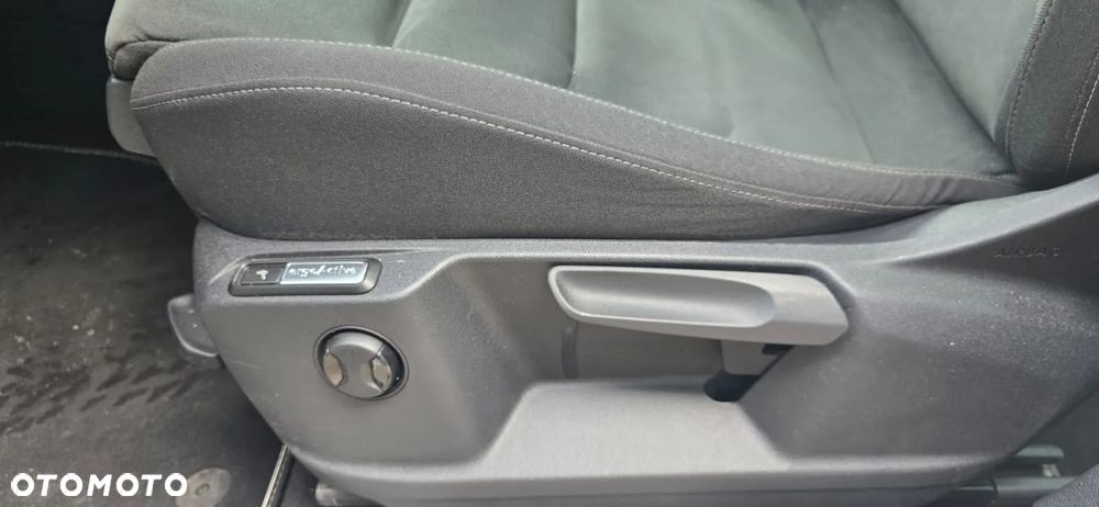 Volkswagen Tiguan 2.0 TDI SCR 4MOTION DSG R-Line - 30